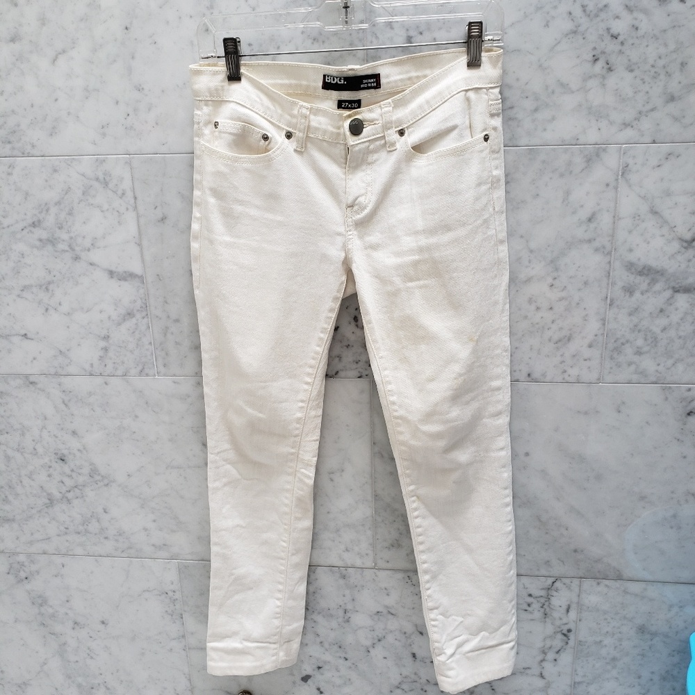 BDG Skinny Mid Rise 27x30 white Jean's